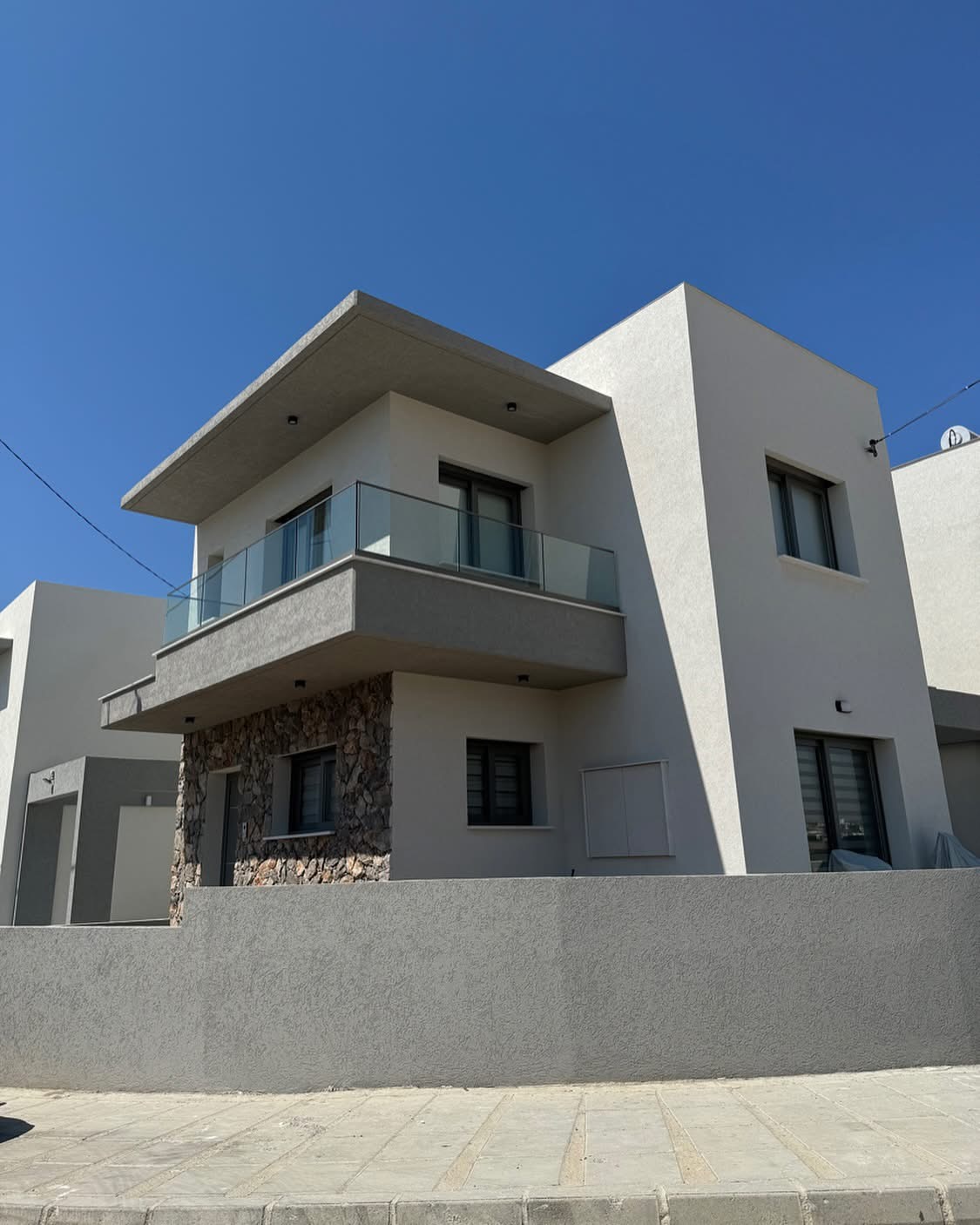 OIKIA KOLOSSI No1